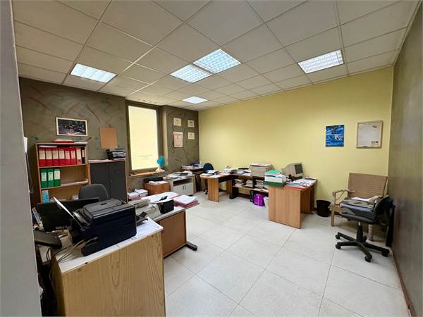 Ufficio in vendita a Meda (MB) Via Dante