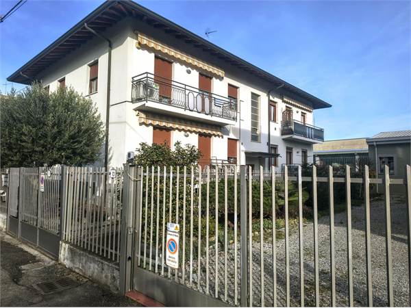 AMPIO 4 LOCALI in QUADRIFAMILIARE a MEDA - VIA LAGUNA  9