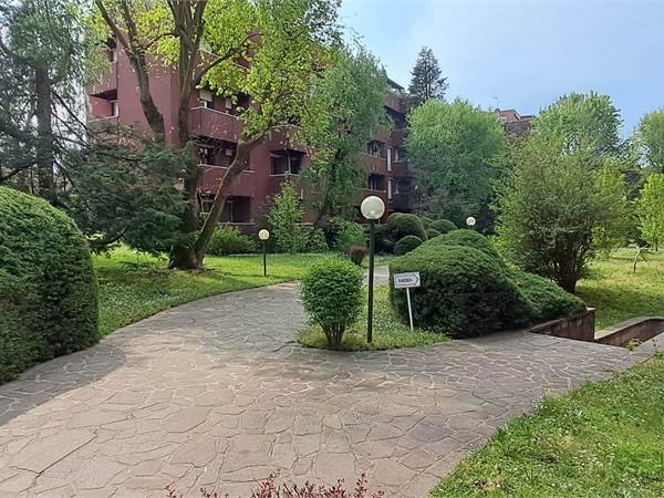 4 o più locali in Vendita a Meda (MB) VIA ZARA 10